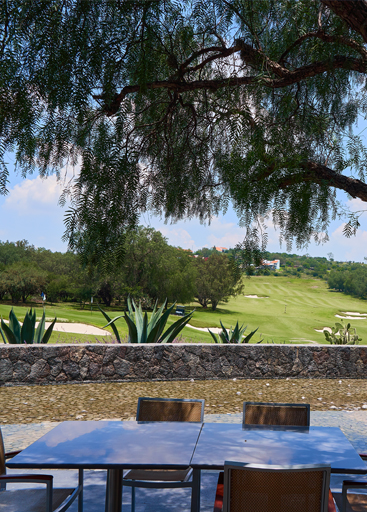 Terraza con vistas al Club de Golf Amanali